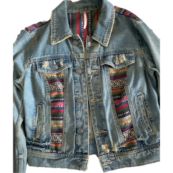 FREE PEOPLE Women’s Baja Distressed Embroidered Denim Jean Jacket Size 2 - Picture 8 of 9